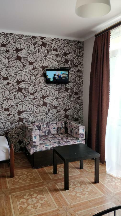 Tikhaya Gavan Guest House Gagra Exterior photo