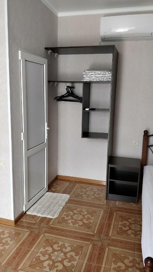 Tikhaya Gavan Guest House Gagra Exterior photo