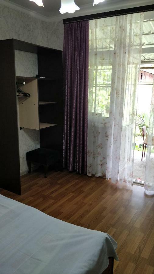 Tikhaya Gavan Guest House Gagra Exterior photo